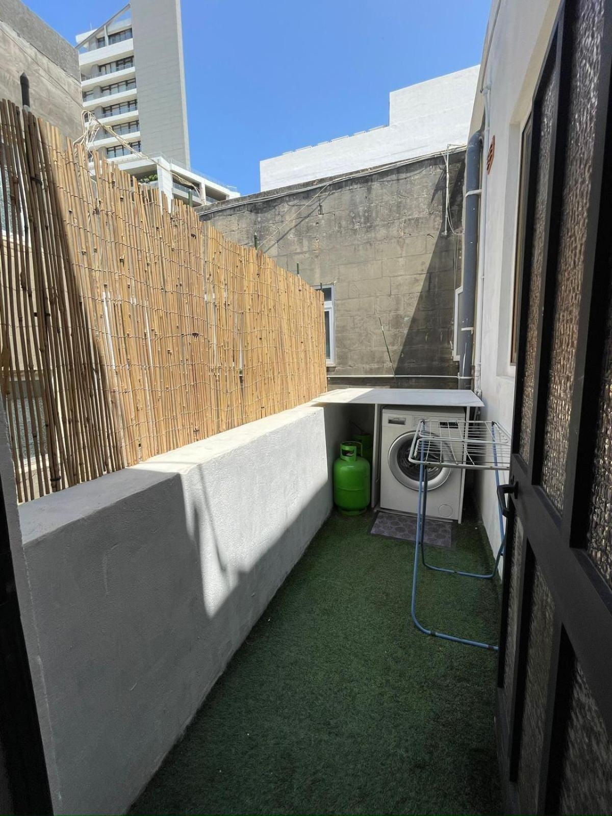 Ferienwohnung Industrial Cozy Retreat Gzira Exterior foto